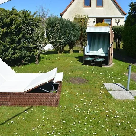 Strandfleh Modern Retreat